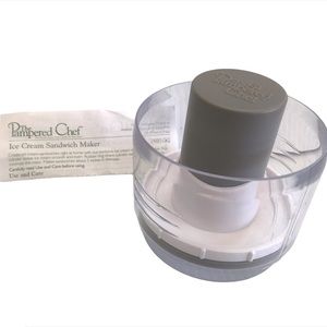 PAMPERED CHEF Ice Cream Sandwich Maker